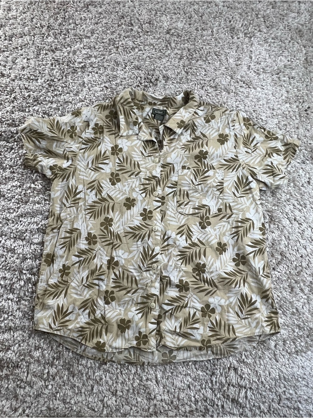 L.L. Bean Olive and Cream Tropical Short Sleeve Button-Up Shirt